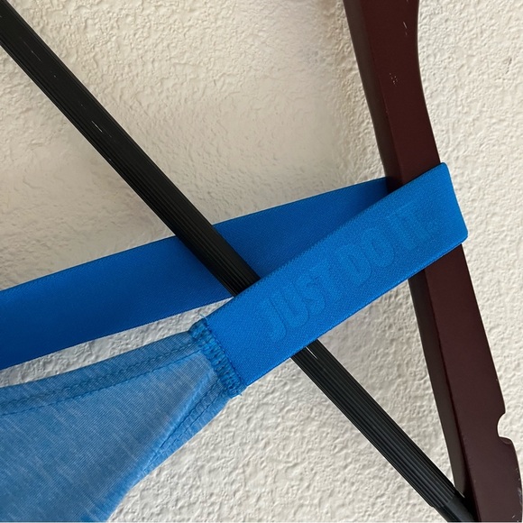 Women's Size Medium Blue / Aqua Nike Dri Fit Lazer Cut Tank - Picture 6 of 10